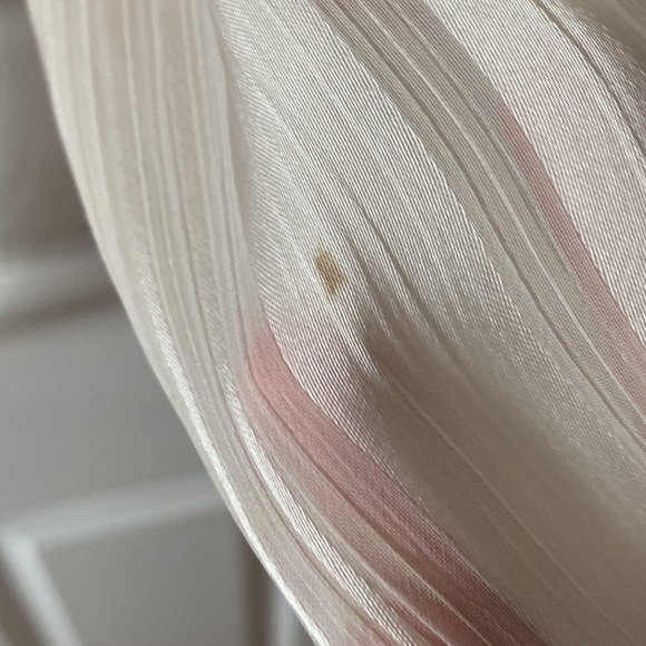 Guess satin long sleeve cream and rose print top with tie hem - Picture 4 of 9